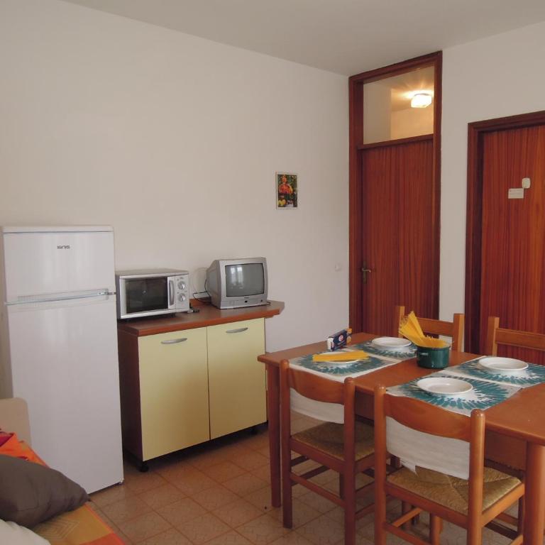 Villa Mery - Appartamento con 2 Camere da Letto - 58