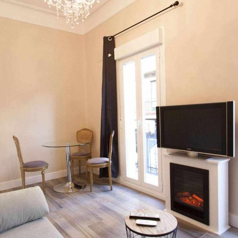 NEW. Moderno y elegante apartamento céntrico. - One-Bedroom Apartment - 2