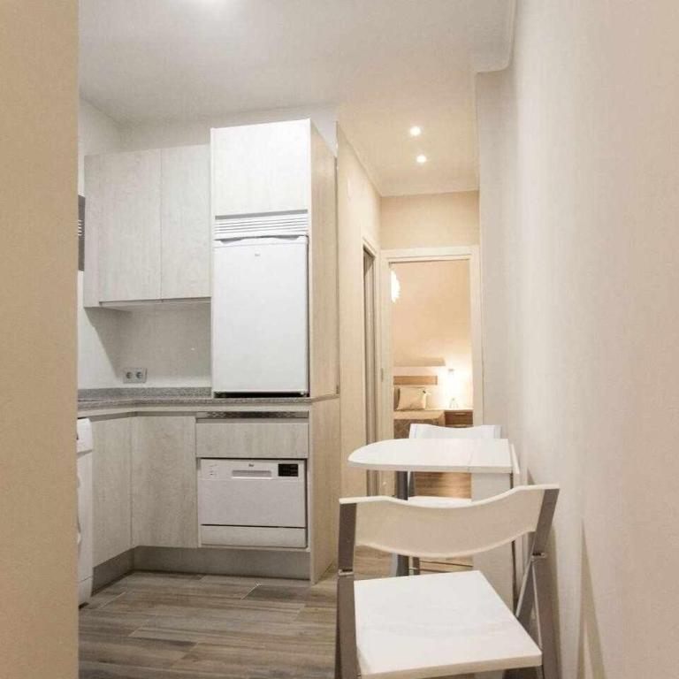 NEW. Moderno y elegante apartamento céntrico. - One-Bedroom Apartment - 11