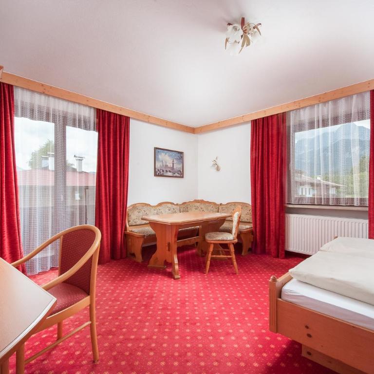 Familienhotel Central - Comfort Familienzimmer mit 2 Schlafzimmern - 4