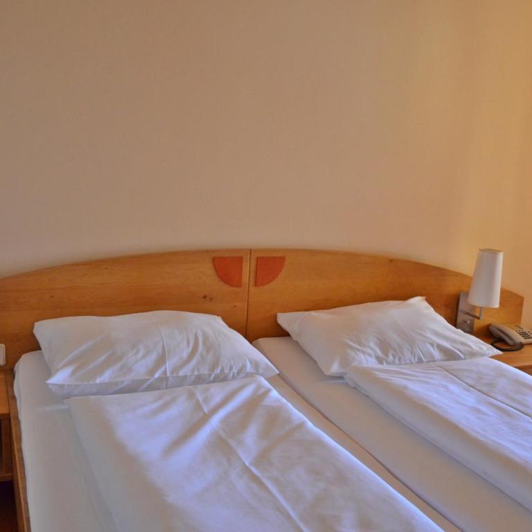 Hotel Restaurant Marko - Doppelzimmer mit Balkon - 2