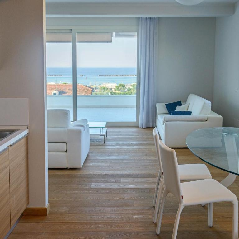 Residence Millecento - Aperto tutto l'anno - Suite Superior con Vista Mare - 2