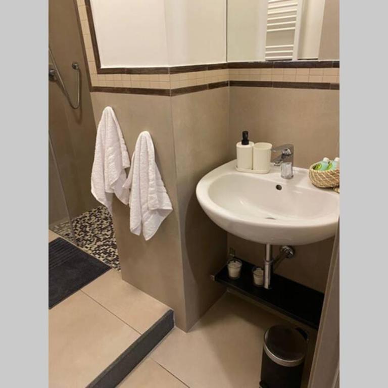 B&B Piano1 Interno5 - Accogliente e moderno bilocale vicino al centro - Appartamento con 1 Camera da Letto - 24