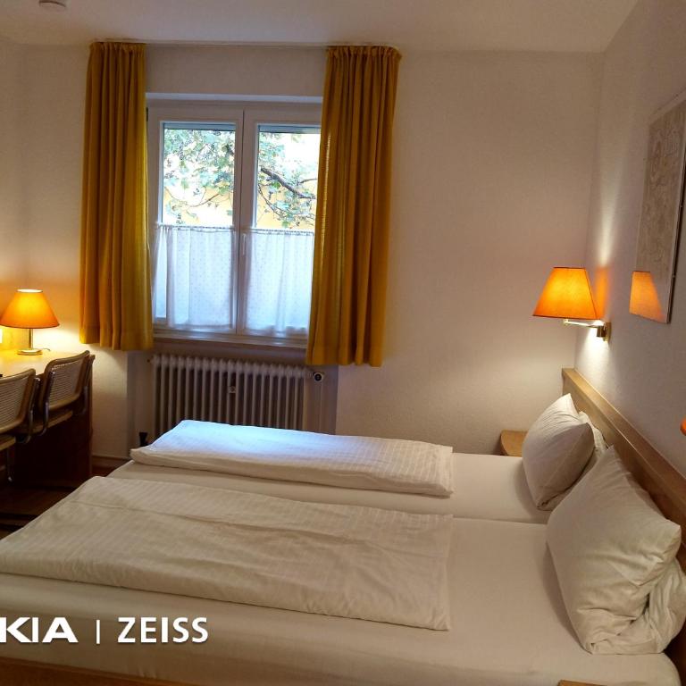 Hotel Möve garni - Budget Doppelzimmer – Erdgeschoss mit Blick auf den Innenhof - 3