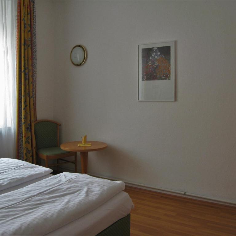 Hotel Möve garni - Comfort Dreibettzimmer - 6