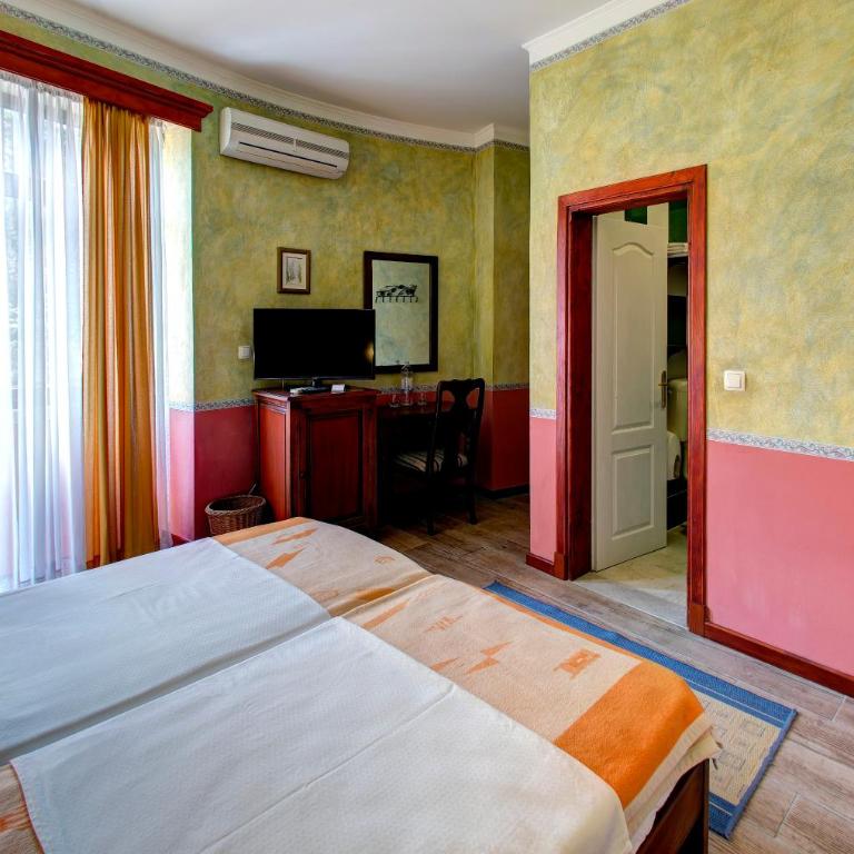 Villa Botticelli - Double or Twin Room with Terrace - 13