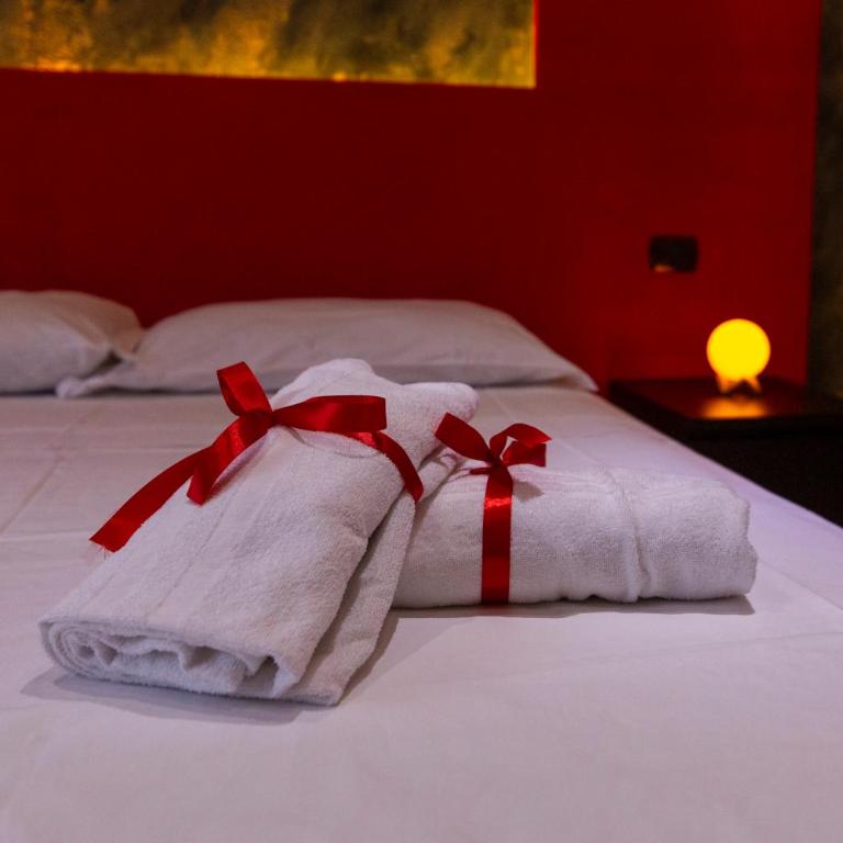 Pompei Luxury Rooms - Suite Queen con Vasca Idromassaggio - 7