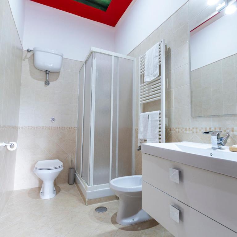 Pompei Luxury Rooms - Suite Queen con Vasca Idromassaggio - 12
