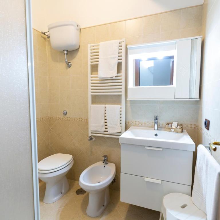 Pompei Luxury Rooms - Camera Matrimoniale - 9