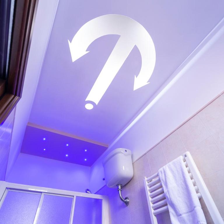 Pompei Luxury Rooms - Suite Deluxe con Vasca Idromassaggio - 3