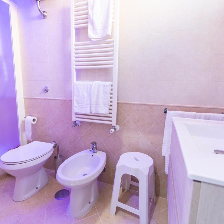 Pompei Luxury Rooms - Suite Deluxe con Vasca Idromassaggio - 2