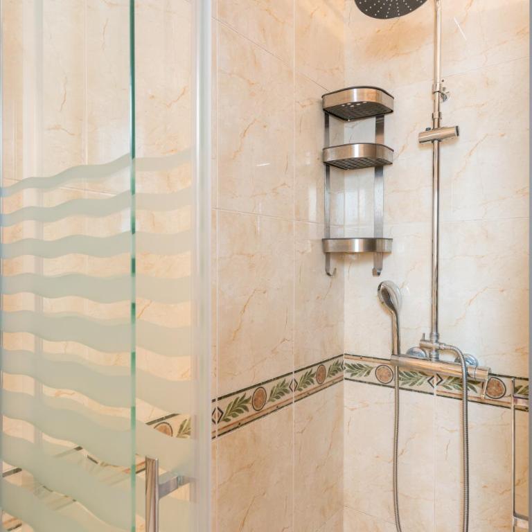 La Francesa Triana - Apartamento de 3 dormitorios - 40
