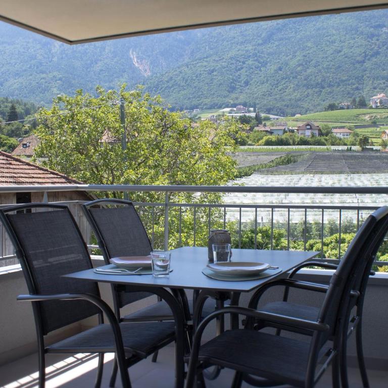 CasaLuNa - Appartamento con 1 Camera da Letto e Vista Piscina - 3