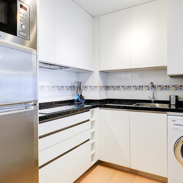 Cozy apartment overlooking Estepona's marina! - Apartamento de 1 dormitorio - 17
