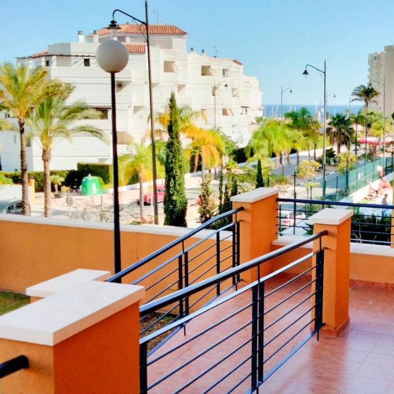 Cozy apartment overlooking Estepona's marina! - Apartamento de 1 dormitorio - 43