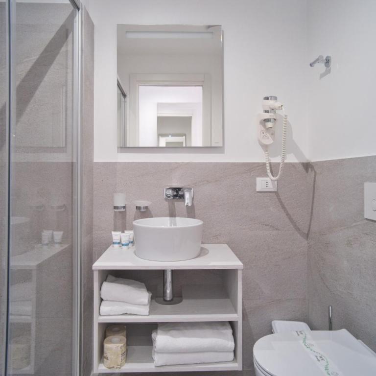 Hotel Medusa - Camera Matrimoniale/Doppia con Letti Singoli - 3