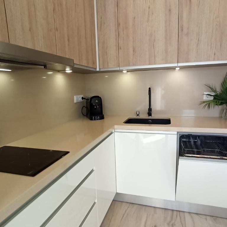 Bahia Deluxe - One-Bedroom Apartment - 24