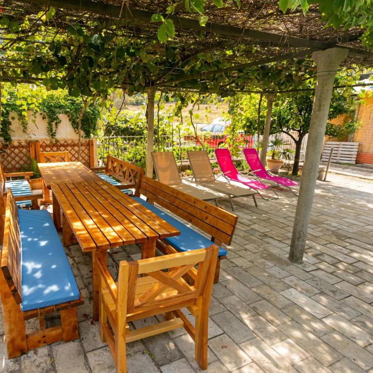 Beachfront House Jovan - Vacation Home - 21
