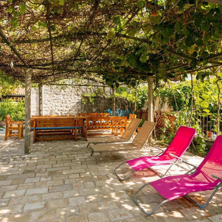 Beachfront House Jovan - Vacation Home - 20