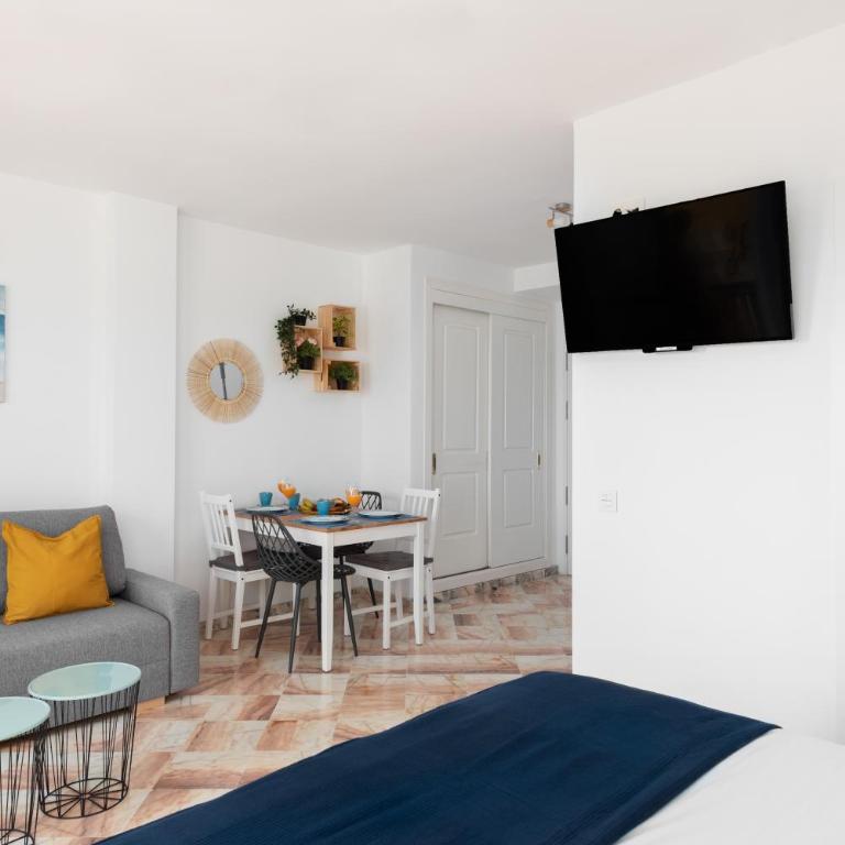 Romana Playa Marbella Vistas al Mar - One-Bedroom Apartment - 11