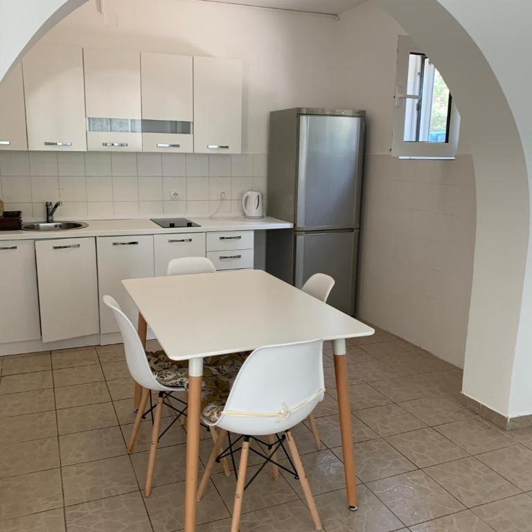 Apartments Ljiljana - Two-Bedroom Apartment with Terrace and Sea View - 3
