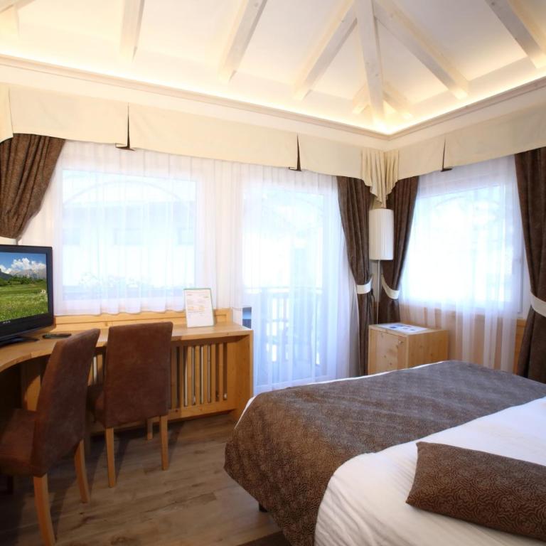 Alexander Hotel Alpine Wellness Dolomites - Deluxe Familienzimmer - 1
