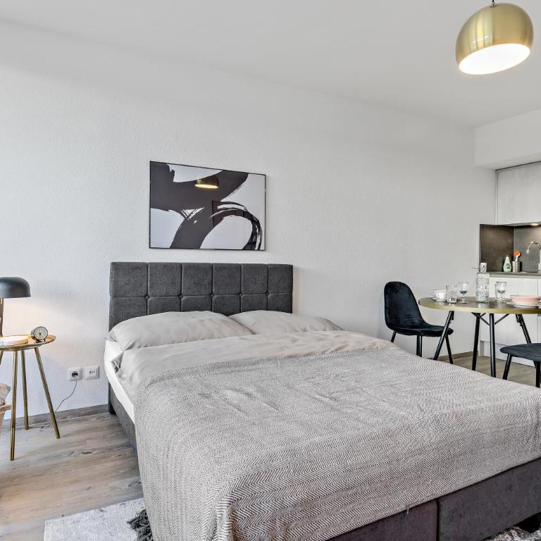 Studio Augsburg-Altstadt - Monolocale Deluxe con Balcone - 1