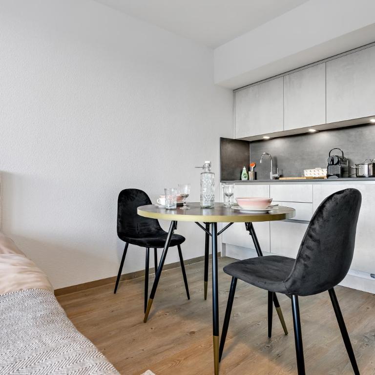 Studio Augsburg-Altstadt - Monolocale Deluxe con Balcone - 10