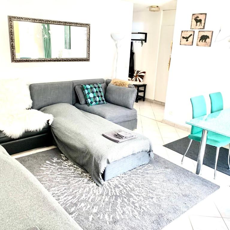 Holiday Apartment Gian - close to the Kongresshaus, the ice hockey stadium, cross-country skiing, the Eau-la-la indoor pool and wellness, large supermarket, 2 bus stops, with an indoor garage and fully equipped - Apartment mit 1 Schlafzimmer - 49