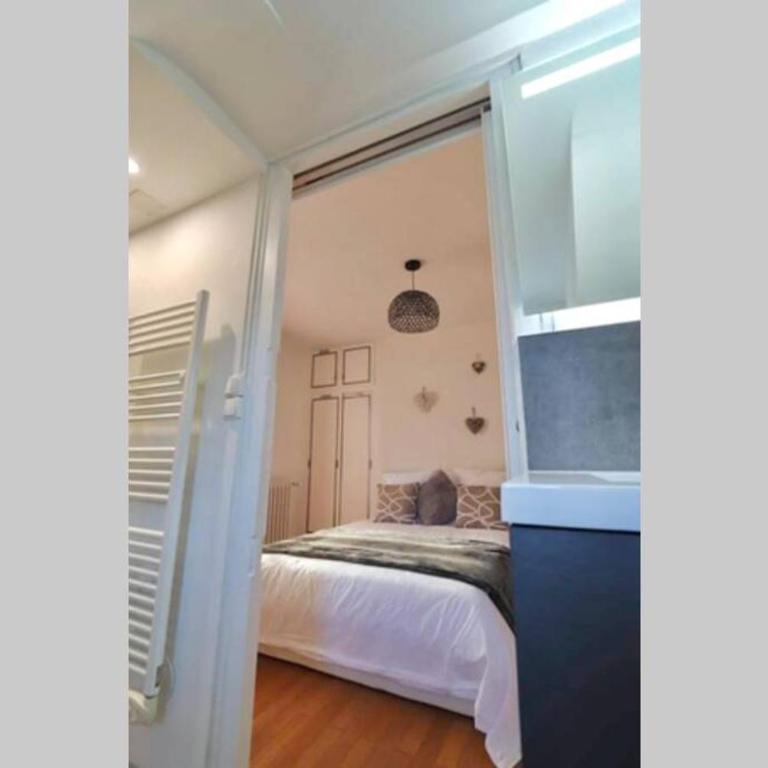 Le 17 Entre Gare et Château - Two-Bedroom House - 9
