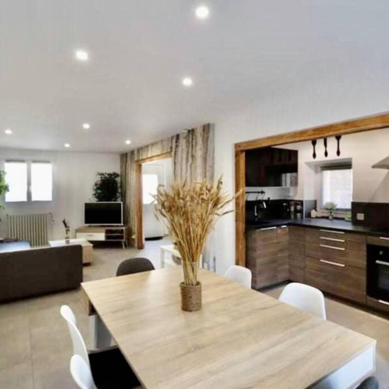 Le 17 Entre Gare et Château - Two-Bedroom House - 12