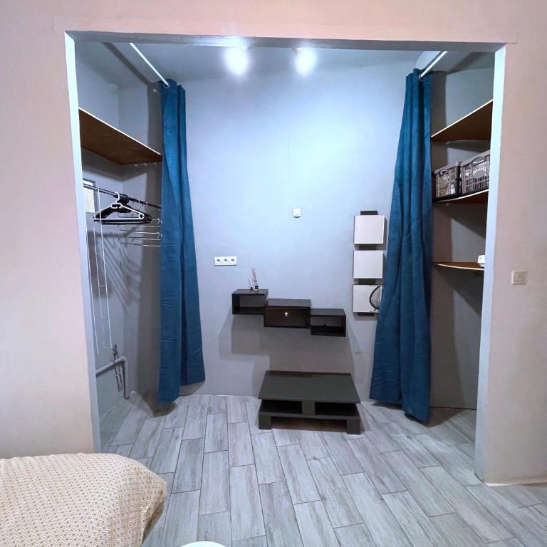 Calvi T2 climatisé, wifi, centre-ville, à proximité plage, commerces, taxi & gare, vue plage & montagne - Appartement 1 Chambre - 28