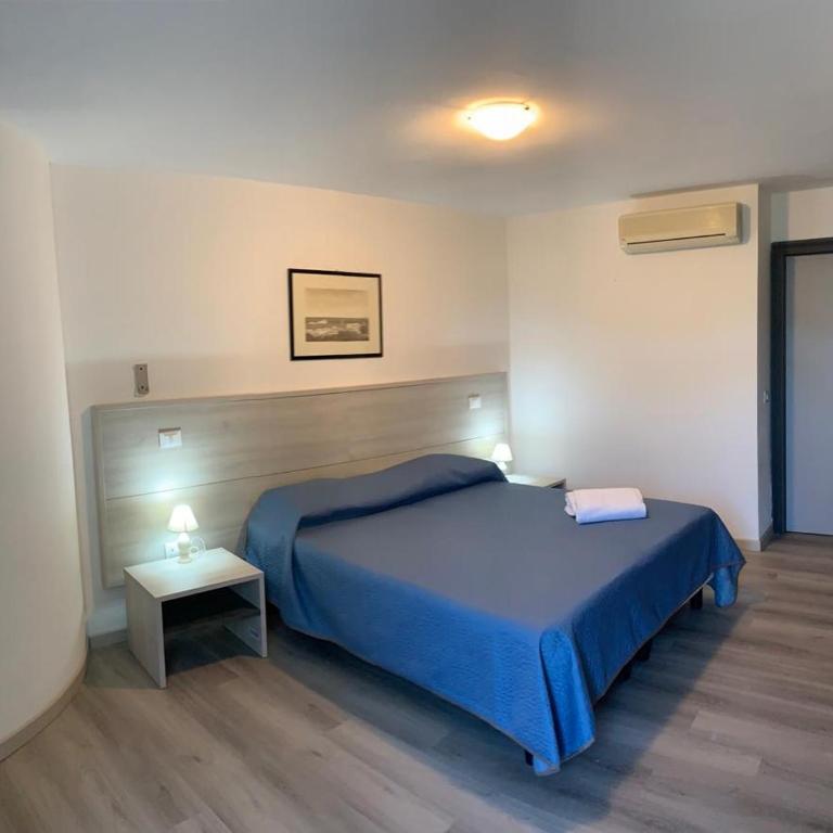 Hotel Capo Di Stella - Camera Familiare con Vista Mare - 7
