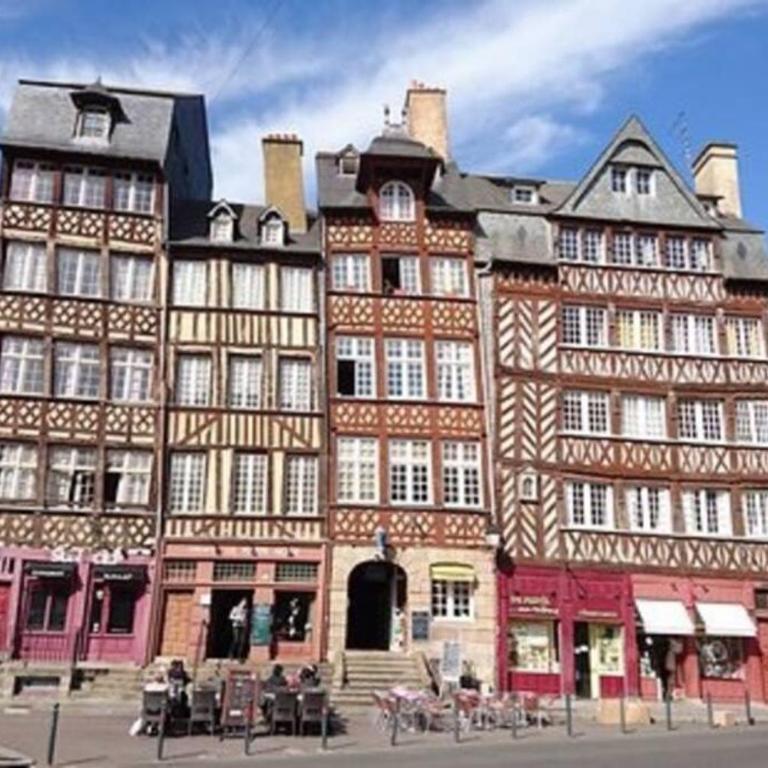 Le Saint - Louis, proche Jacobin et les Lices - Two-Bedroom Apartment - 11