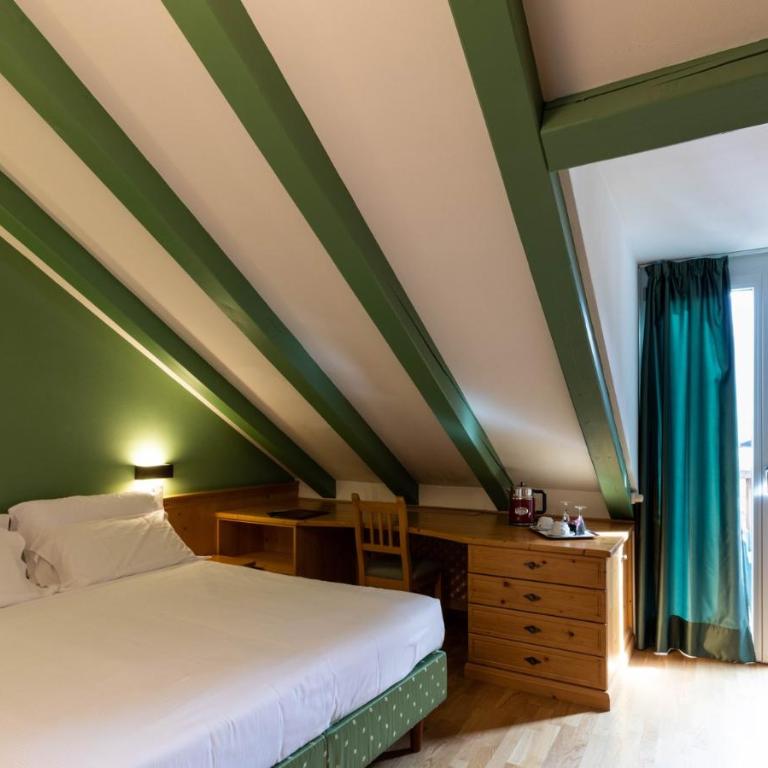 Hotel Medil - Junior Suite - 4
