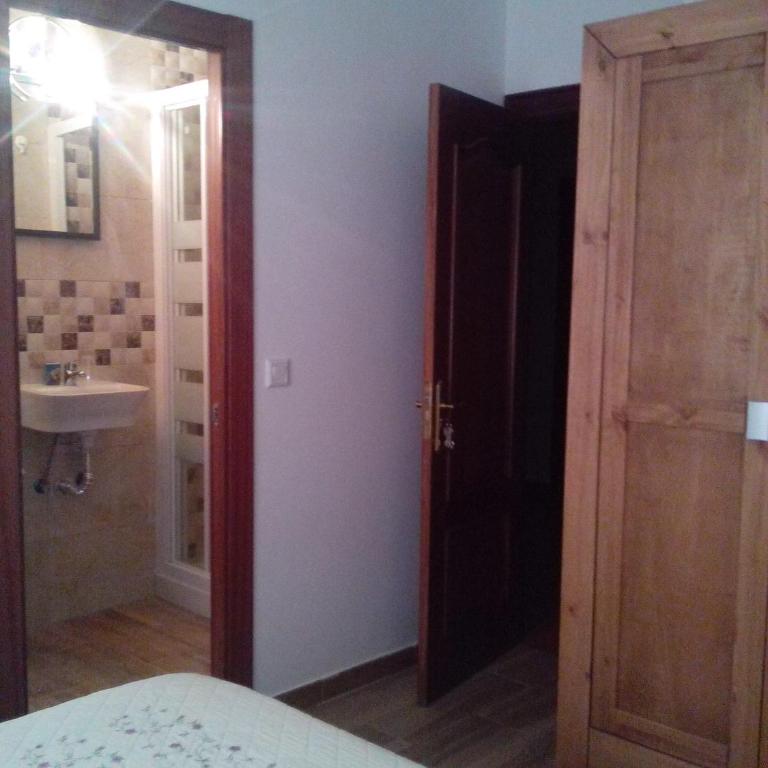 Pensión Vegadeo GIJÓN - Habitación Doble Clásica con baño privado - 2