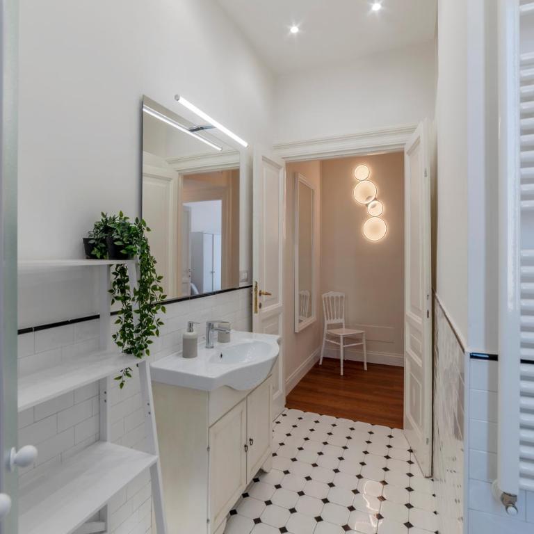 GuestHost - Piazza Nievo a Trastevere! Apt con Balcone - Appartamento con 2 Camere da Letto - 26