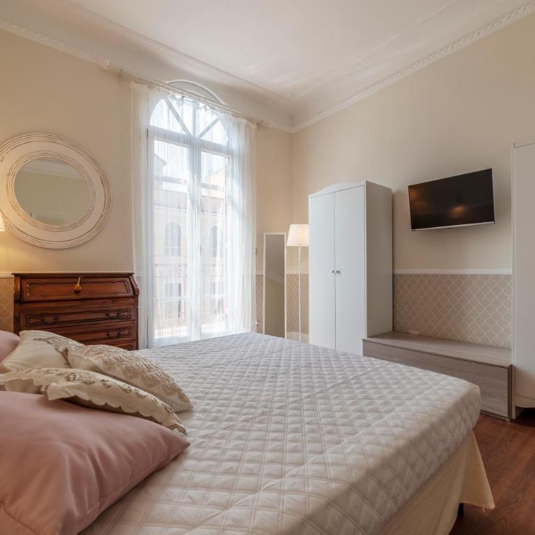 GuestHost - Piazza Nievo a Trastevere! Apt con Balcone - Appartamento con 2 Camere da Letto - 23