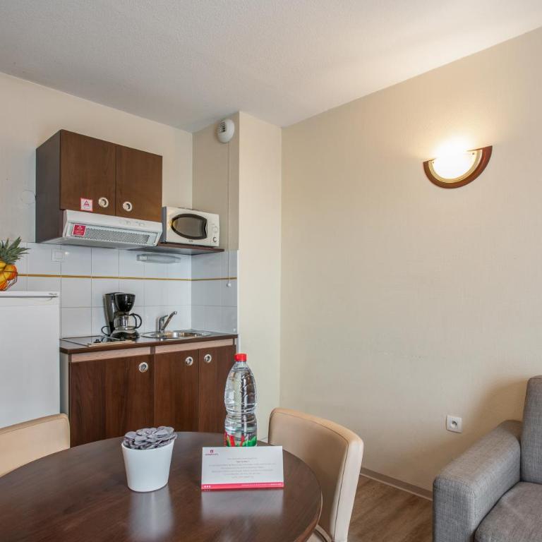 Appart'City Classic Nîmes Centre - Appartement Supérieur - 4