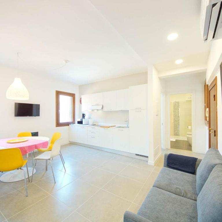 DolceVita Apartments N 491 Biennale - Three-Bedroom Apartment - 17