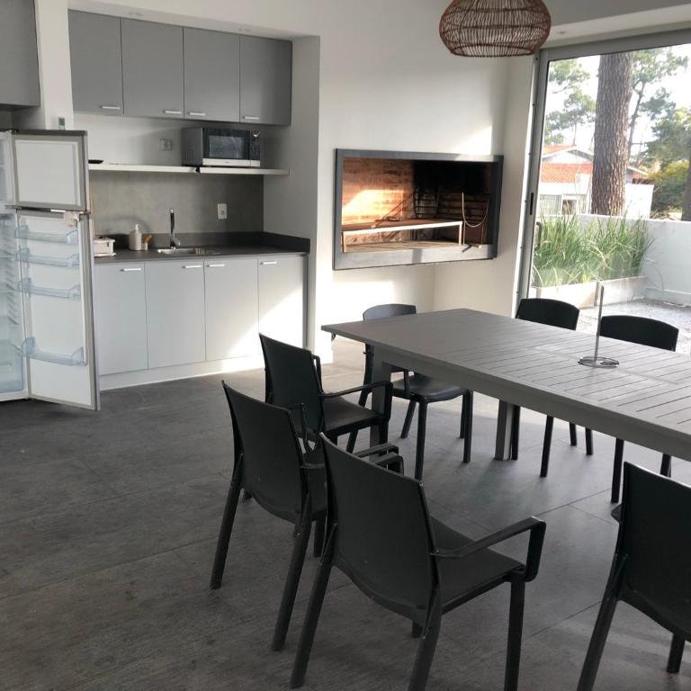 Pta del Este piscina abierta y cubierta climatizada, gimnasio, Netflix, aire,garage - Apartamento de 2 dormitorios - 19