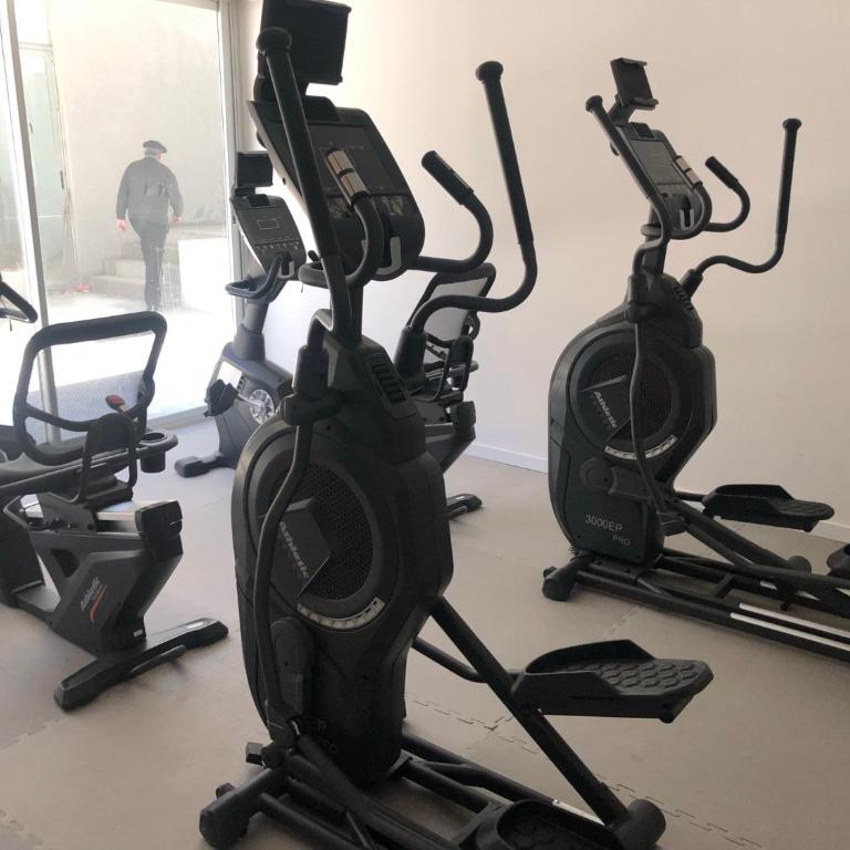 Pta del Este piscina abierta y cubierta climatizada, gimnasio, Netflix, aire,garage - Apartamento de 2 dormitorios - 42