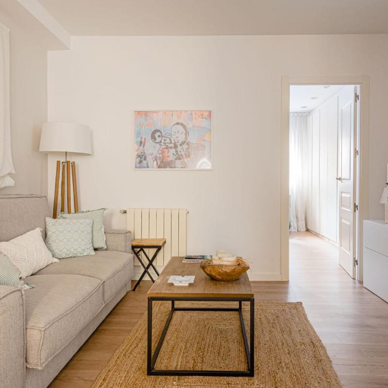 Avenida América - Cama King, AC, junto a la estación - Superior Apartment - 1