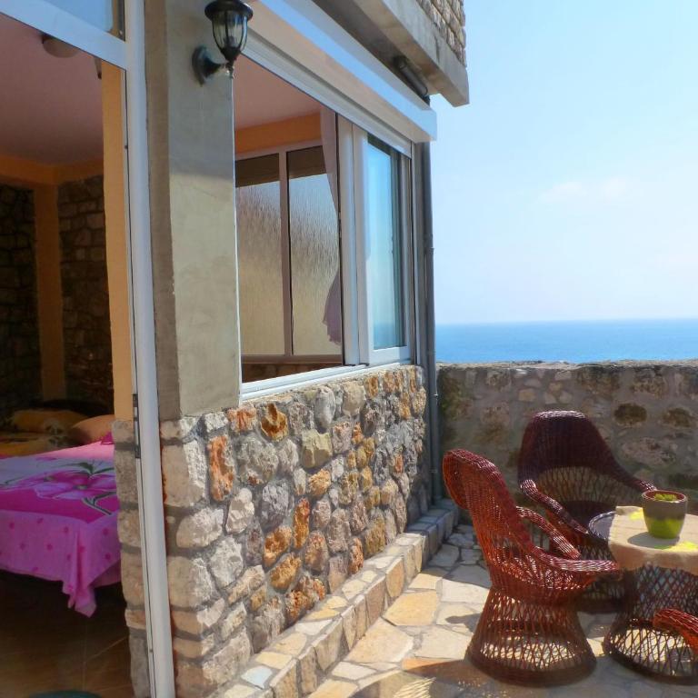 Apartments Antigona Old Town - Comfort studio with Kitchen, Bathroom, Terrace and Sea View - 7