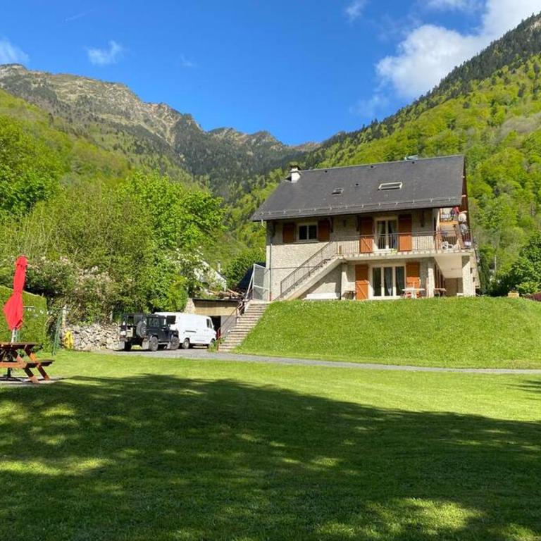 T2 ensoleillé. Terrasse et vaste jardin commun - One-Bedroom Apartment - 16