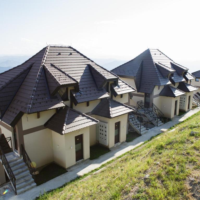 Dvori Sky View E13 Kopaonik - free private parking - One-Bedroom Apartment with Terrace - 5