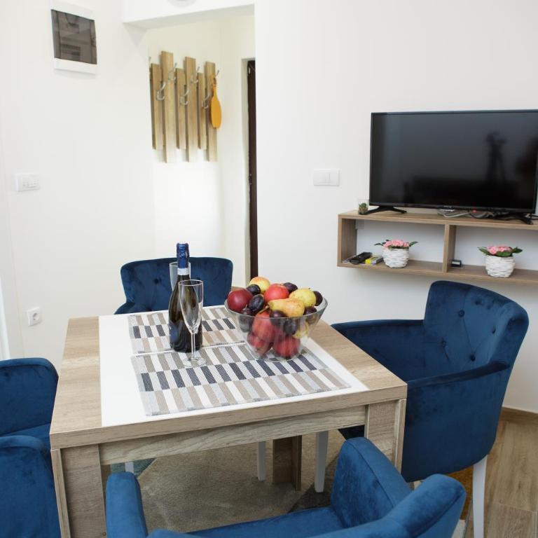 Dvori Sky View E13 Kopaonik - free private parking - One-Bedroom Apartment with Terrace - 7