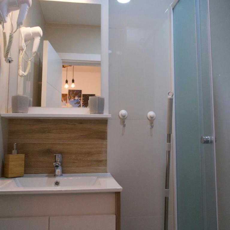 Dvori Sky View E13 Kopaonik - free private parking - One-Bedroom Apartment with Terrace - 8