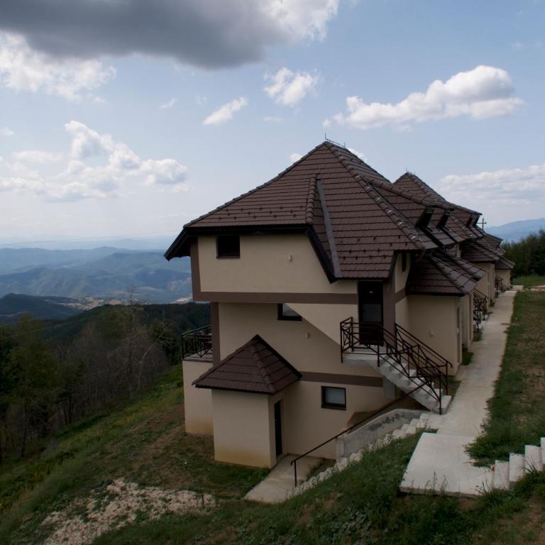 Dvori Sky View E13 Kopaonik - free private parking - One-Bedroom Apartment with Terrace - 18
