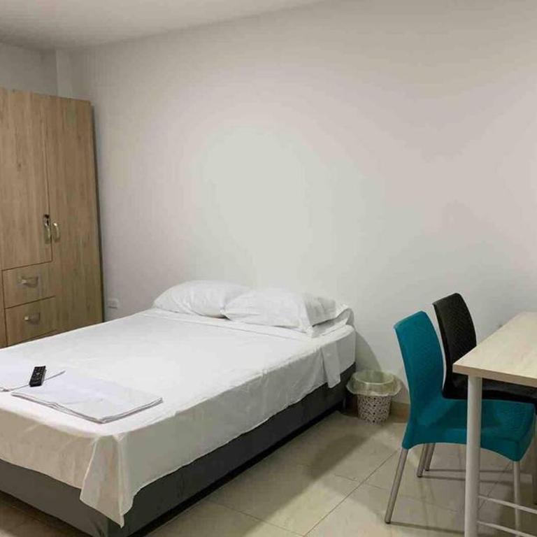 Fascinante apartaestudio NUEVO en Champagnat - Apartamento de 1 dormitorio - 3